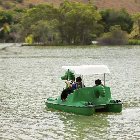ホテル Vale Silvestre Eco Park ゴベルナドール・バラダレス エクステリア 写真