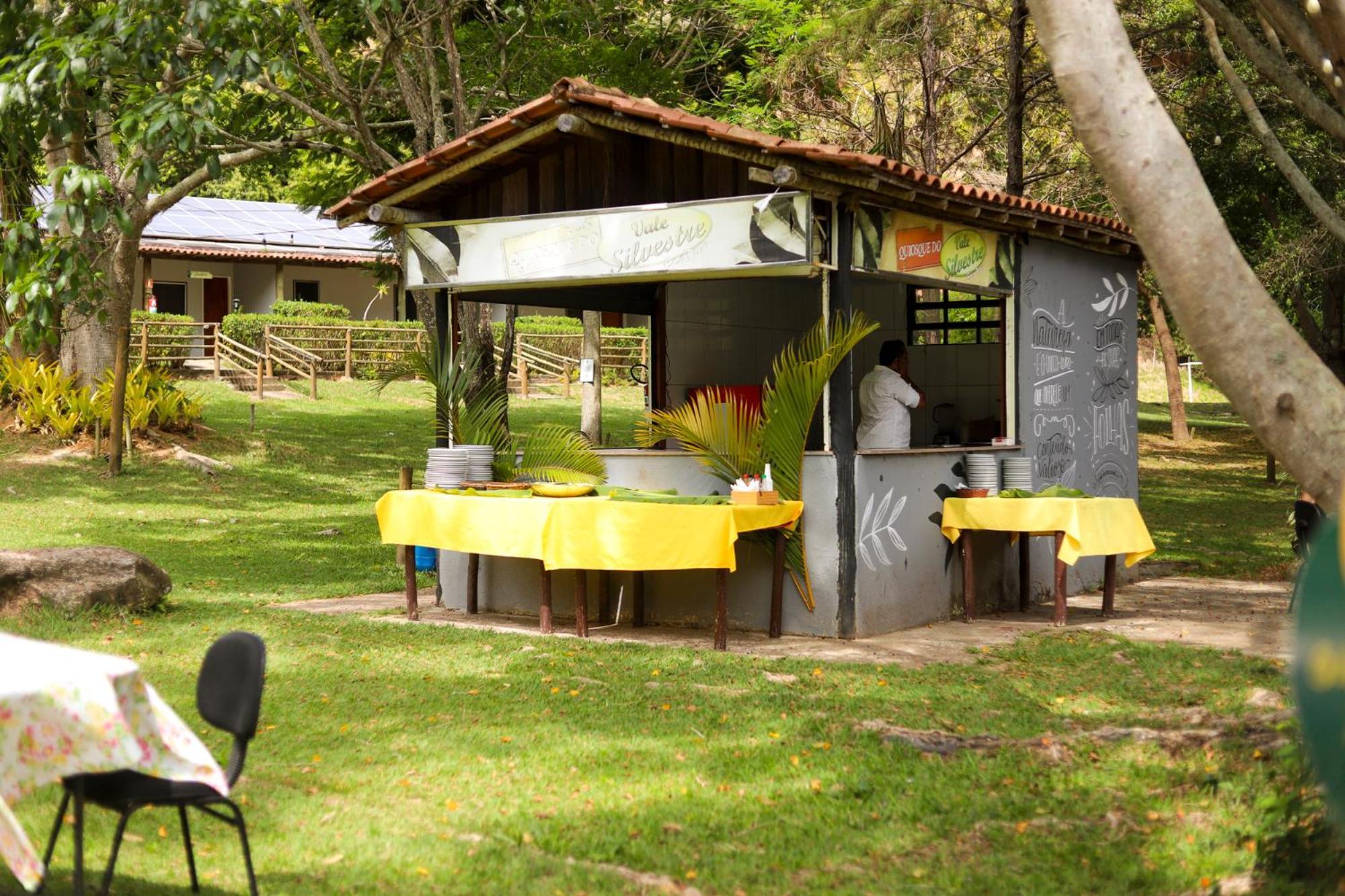 ホテル Vale Silvestre Eco Park ゴベルナドール・バラダレス エクステリア 写真