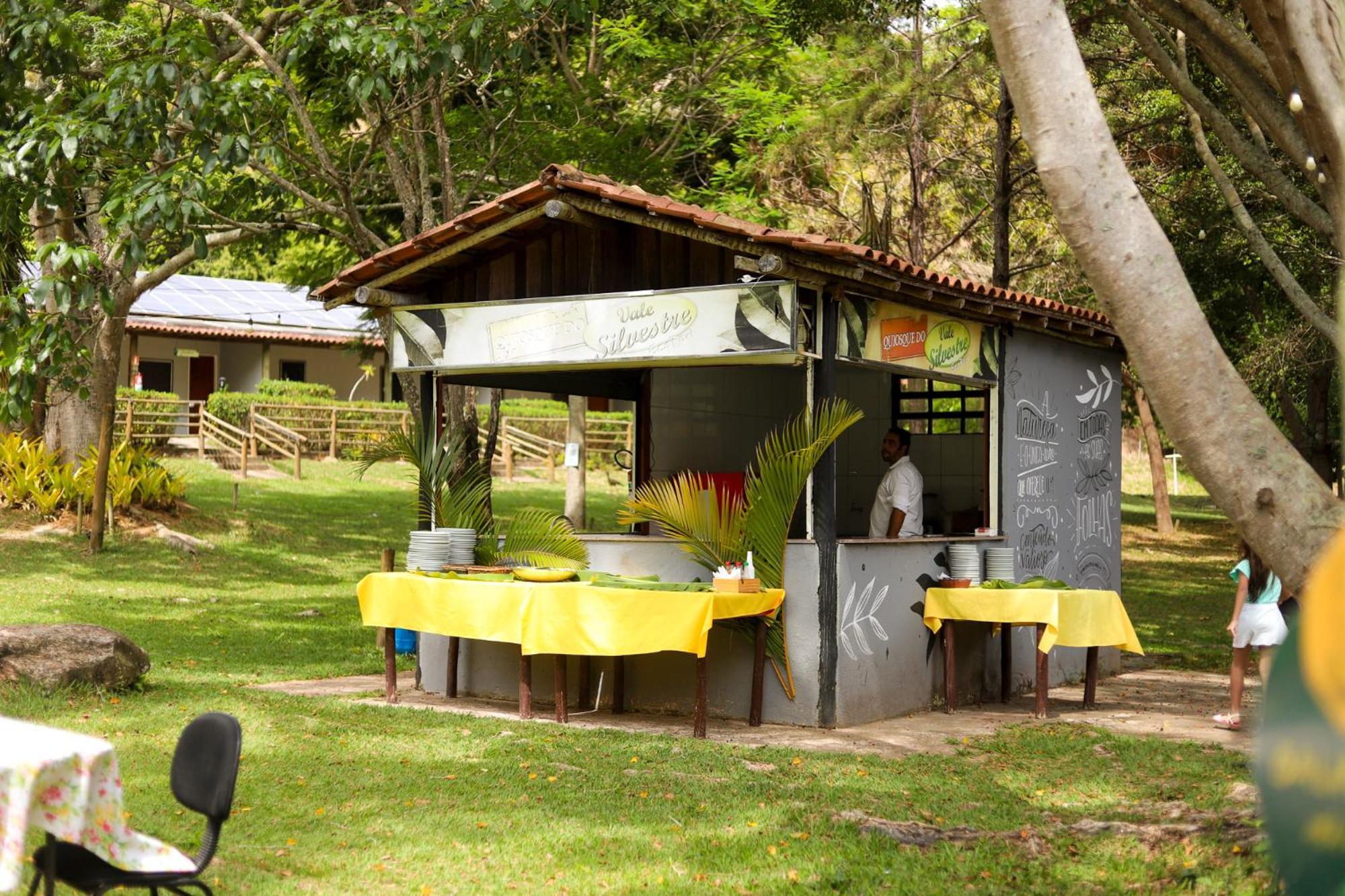 ホテル Vale Silvestre Eco Park ゴベルナドール・バラダレス エクステリア 写真
