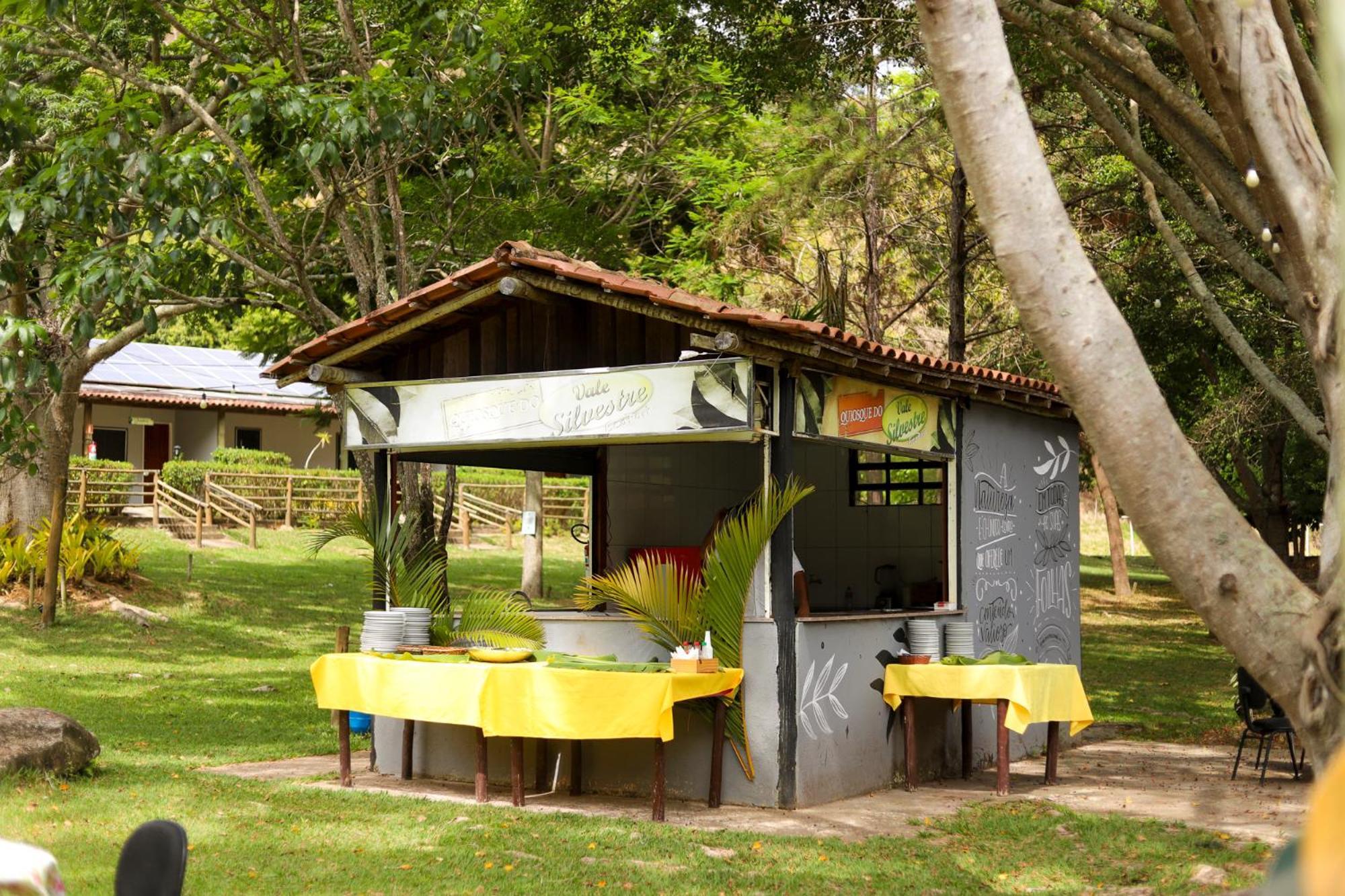 ホテル Vale Silvestre Eco Park ゴベルナドール・バラダレス エクステリア 写真