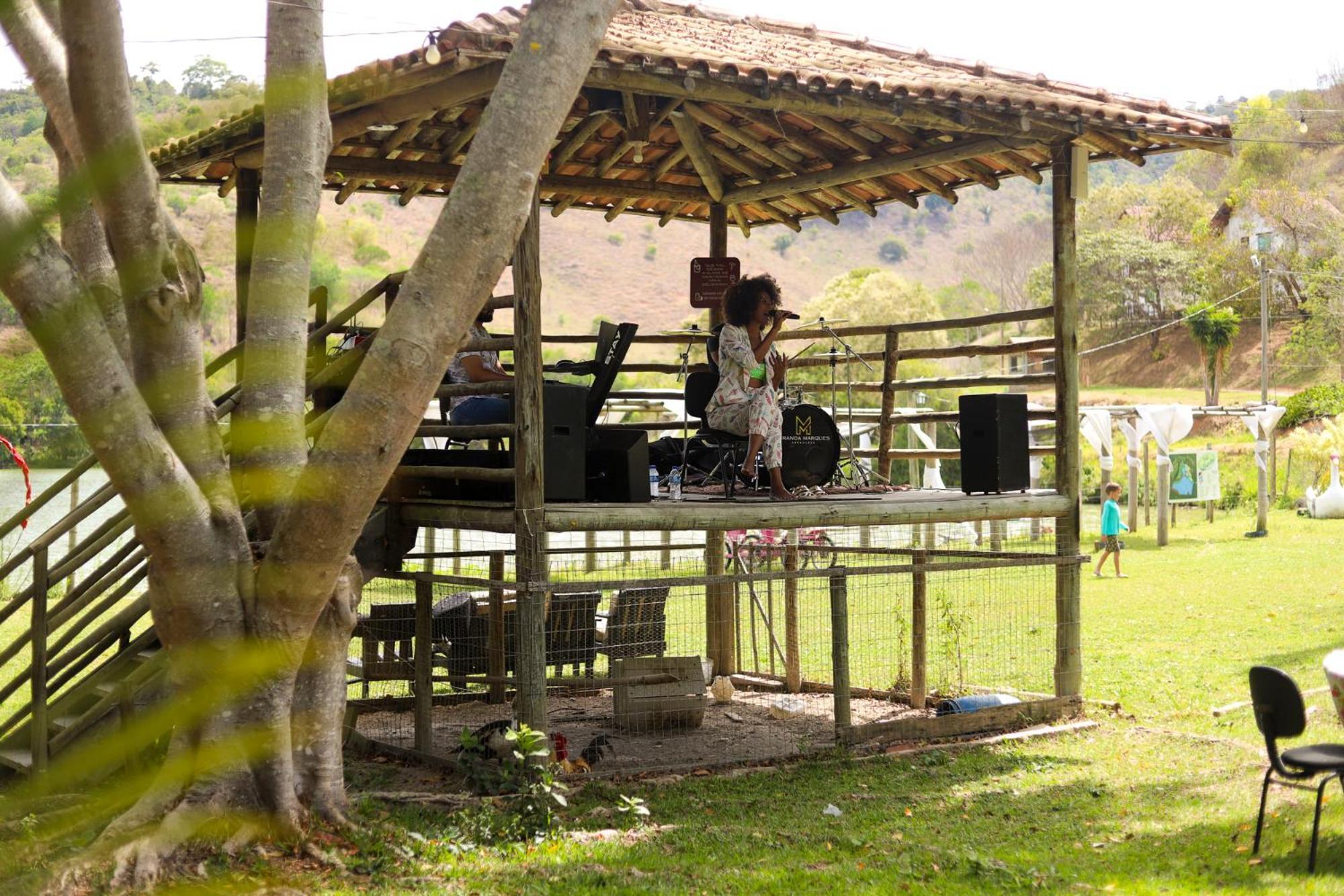 ホテル Vale Silvestre Eco Park ゴベルナドール・バラダレス エクステリア 写真